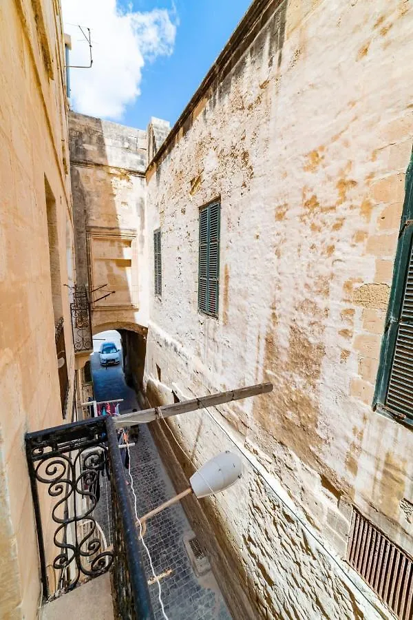 Central Valletta Townhouse-Hosted By Sweetstay